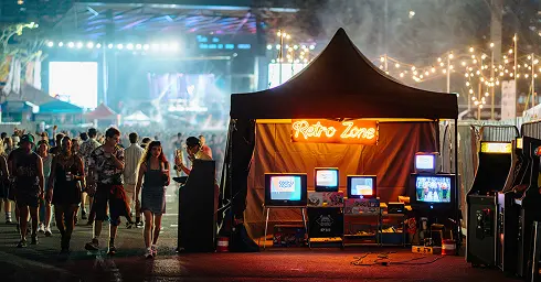 Players at Retro Gaming
